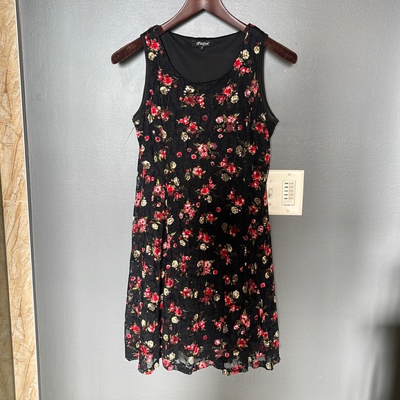 Cute floral dress size small, just above knee - Picture 1 of 5